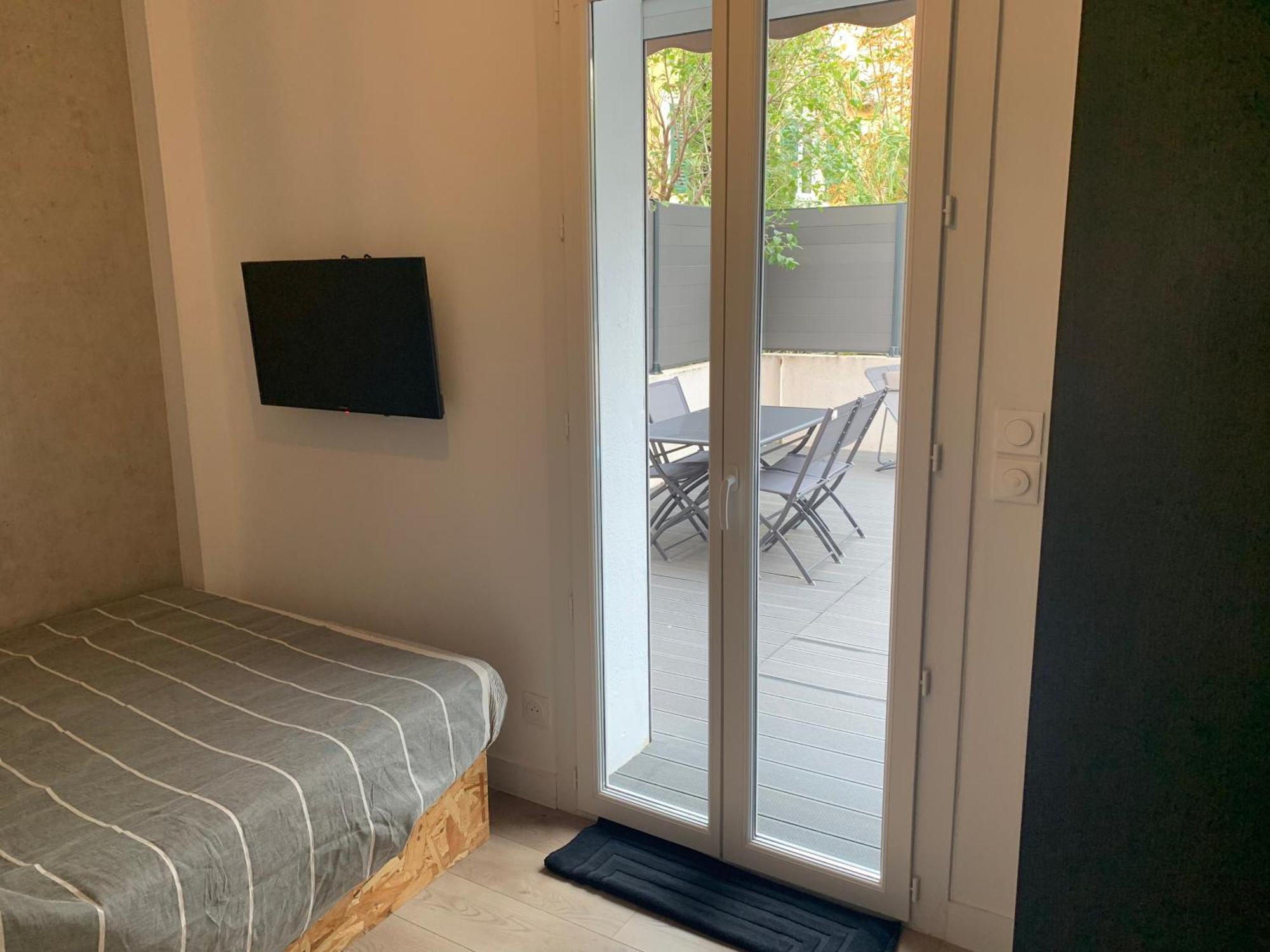 Grande Terrasse Emplacement Au A 1 Minute De La A Pieds Apartment *